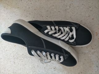 Zapatillas negras de primark de segunda mano por 10 EUR en Mérida en  WALLAPOP