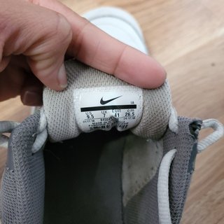 Zapatillas Nike talla 41 de segunda mano por 15 EUR en Madrid en WALLAPOP