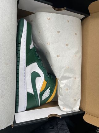 Jordan 1 Mid verdaderas de segunda mano por 180 EUR en Vitoria-Gasteiz en  WALLAPOP