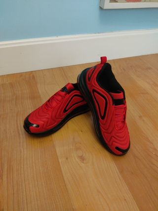Nike Air Max 720 t. 42 de segunda mano por 50 EUR en Alcorcón en WALLAPOP
