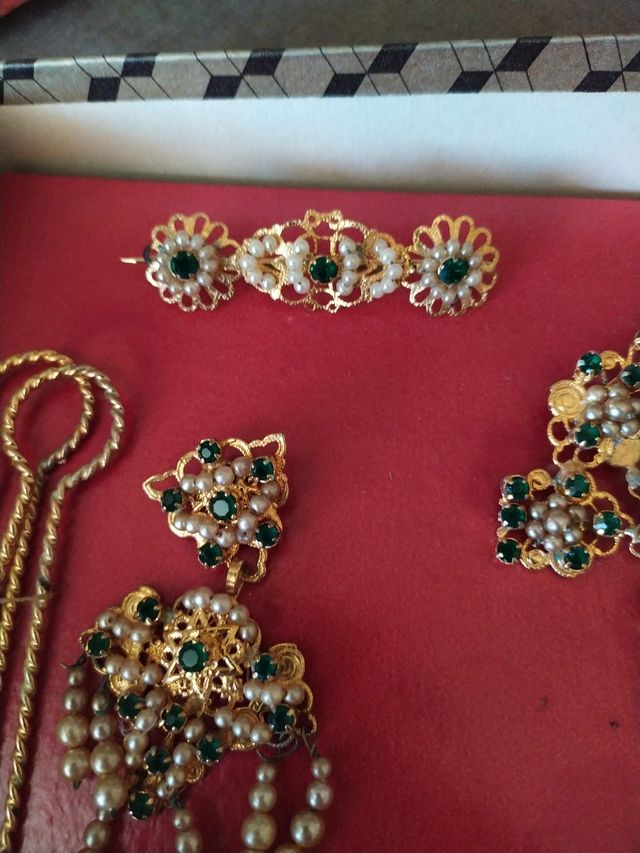 Peinetas y aderezo + broche de Fallera Antiguos 