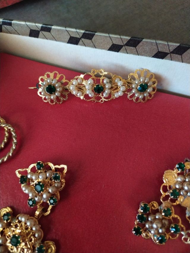 Peinetas y aderezo + broche de Fallera Antiguos 