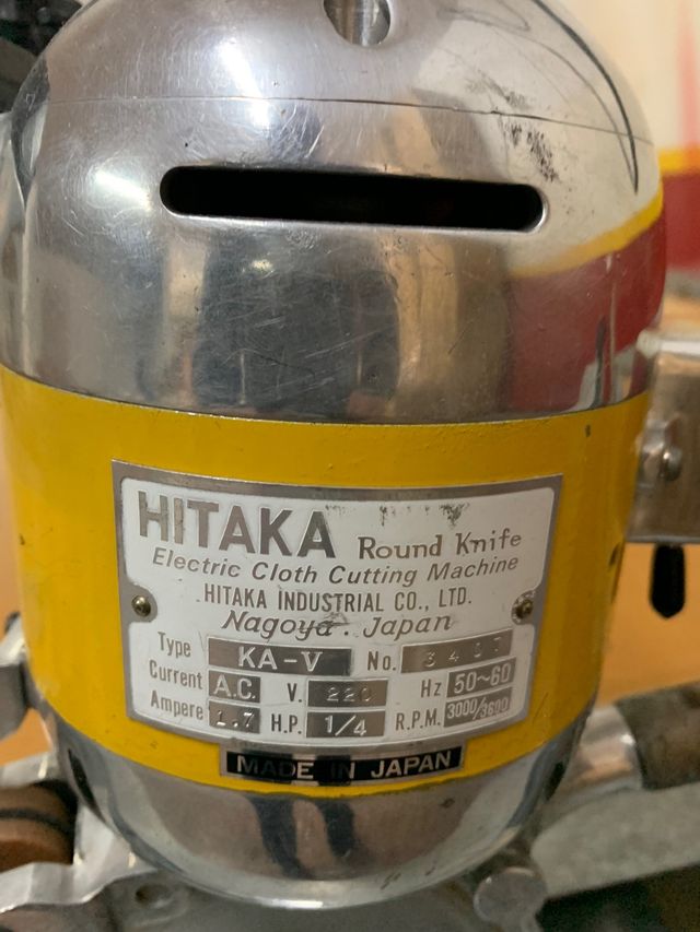 Máquina corte textil circular.