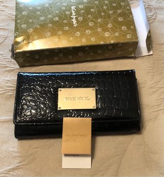 Cartera Valentino original de segunda mano por 28 EUR en Valladolid en  WALLAPOP