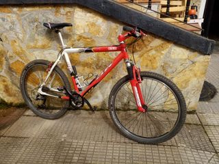 Bicicletas de segunda mano \u003e suspensión delantera BH por 240 Eur -  areabici.net
