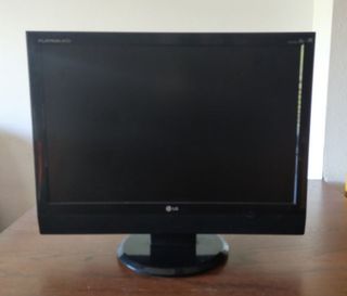 TELEVISION LG MONITOR - TV 22 PULGADAS de segunda mano por 46 EUR en Reus  en WALLAPOP
