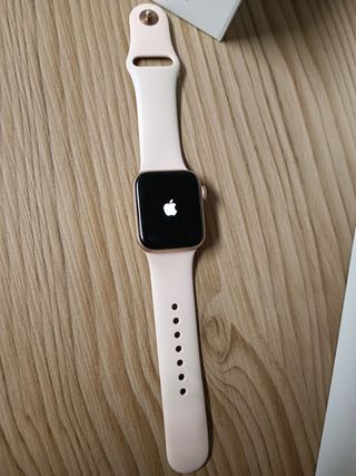 Apple Watch Series 7 - Apple