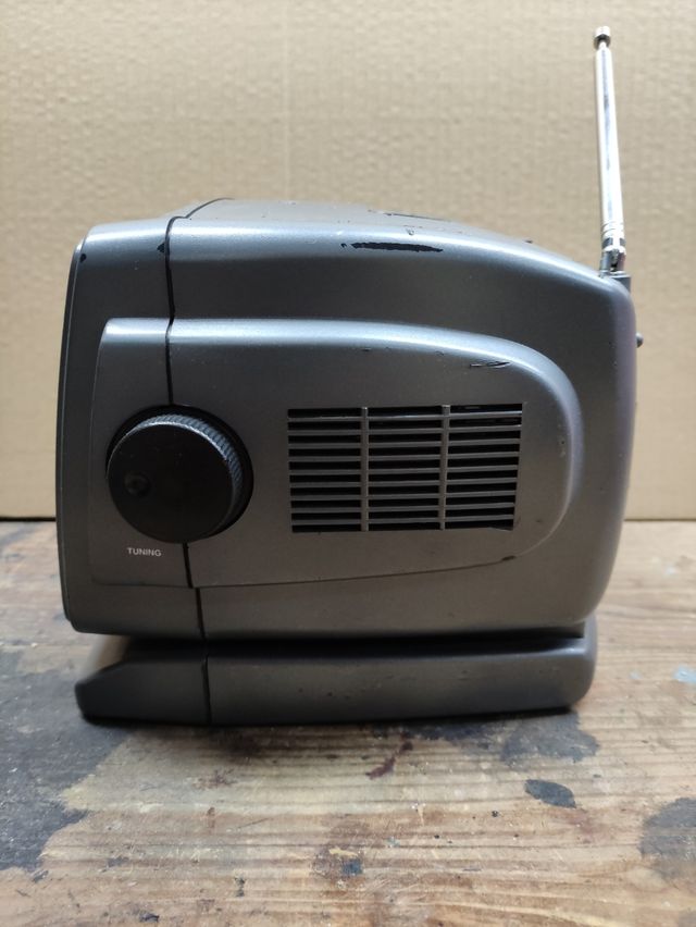 Televisor 8' retro portátil