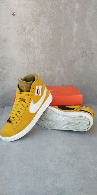 Nike Blazer Mid Rebel'77 mostaza. de segunda mano por 74 EUR en Tarragona  en WALLAPOP
