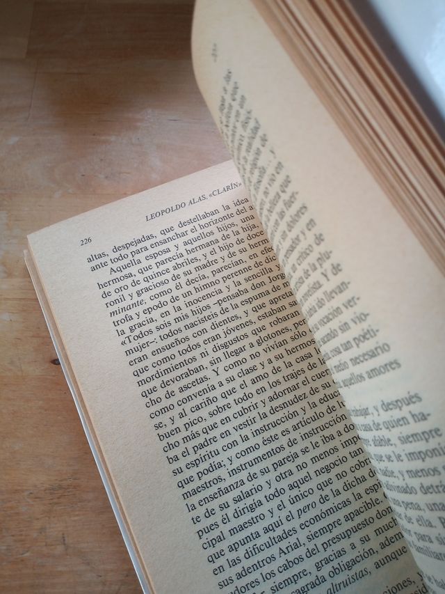 Libro Alas Clarin Una novela ocho cuentos