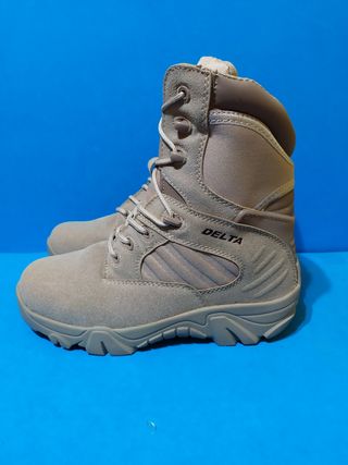 Botas para hombre talla 41 de segunda mano por 39,9 EUR en San Fernando de  Henares en WALLAPOP