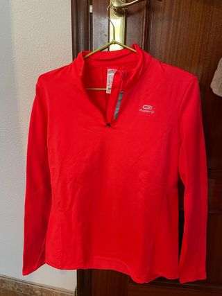 Sudadera running mujer decathlon de segunda mano por 5 EUR en Sevilla en  WALLAPOP