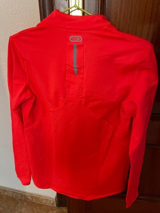 Sudadera running mujer decathlon de segunda mano por 5 EUR en Sevilla en  WALLAPOP