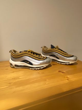 Nike air max 97 doradas y plateadas número 38 de segunda mano por 29 EUR en  Pozuelo de Alarcón en WALLAPOP