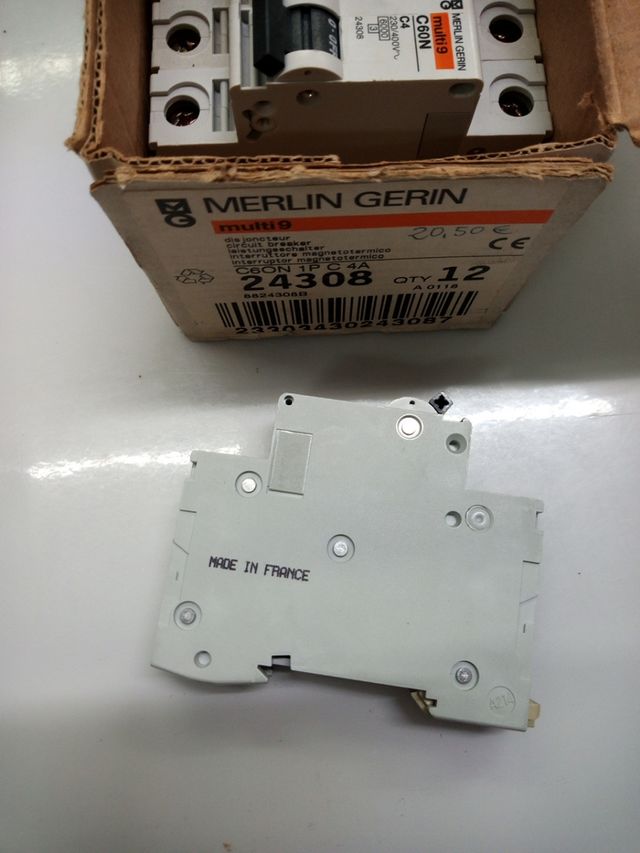 Magneto térmico MERLIN GERIN