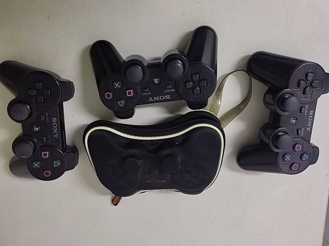 play station 3  y 5 juegos