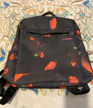 Mochila SHEIN de segunda mano por 5 EUR en Murcia en WALLAPOP