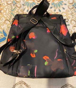 Mochila SHEIN de segunda mano por 5 EUR en Murcia en WALLAPOP