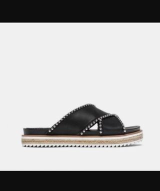 Sandalia plana negra ZARA n°38 de segunda mano por 22 EUR en Burgos en  WALLAPOP