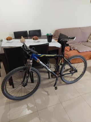 Vendo bicicleta SCOTT talla L mixta de segunda mano por 420 EUR en Sant Boi  de Llobregat en WALLAPOP