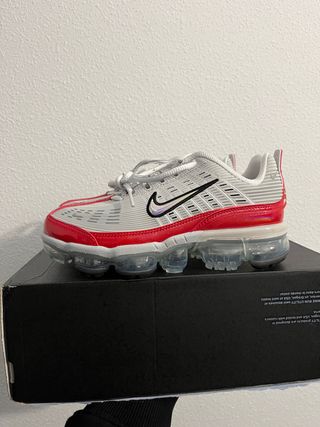 Nike Air Vapormax 360 talla 37,5 de segunda mano por 85 EUR en Alcalá de  Henares en WALLAPOP