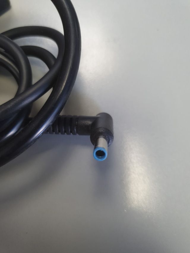 Cargador portatil HP 65w