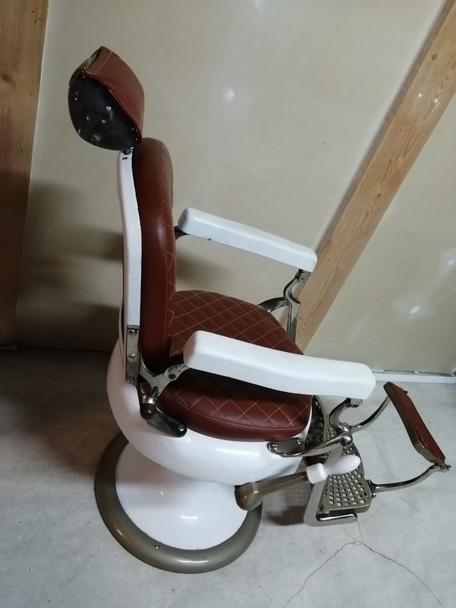 Sillon de barberia jaso antiguo.