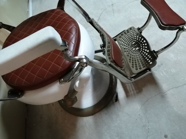 Sillon de barberia jaso antiguo.