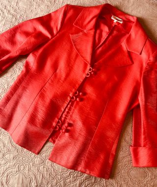 Chaqueta roja marcar el Corte Inglés 44 de segunda mano por 5 EUR en  Calafell en WALLAPOP