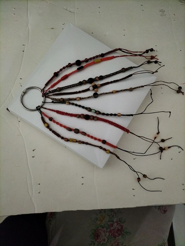 bracciali con perline in legno