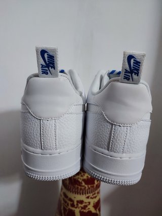 Nike Air force 1 LV8 grey white blue . talla 46 de segunda mano por 145 EUR  en Elche en WALLAPOP