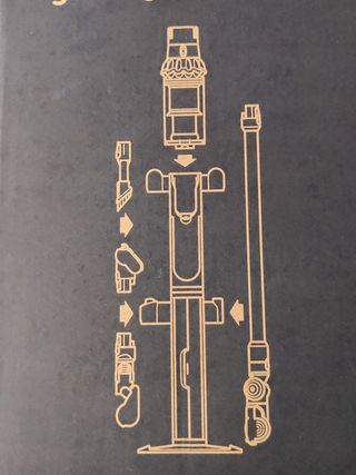 Base carga Dyson Cyclone V10 dok con accesorios de segunda mano por 75 EUR  en Montcada i Reixac en WALLAPOP