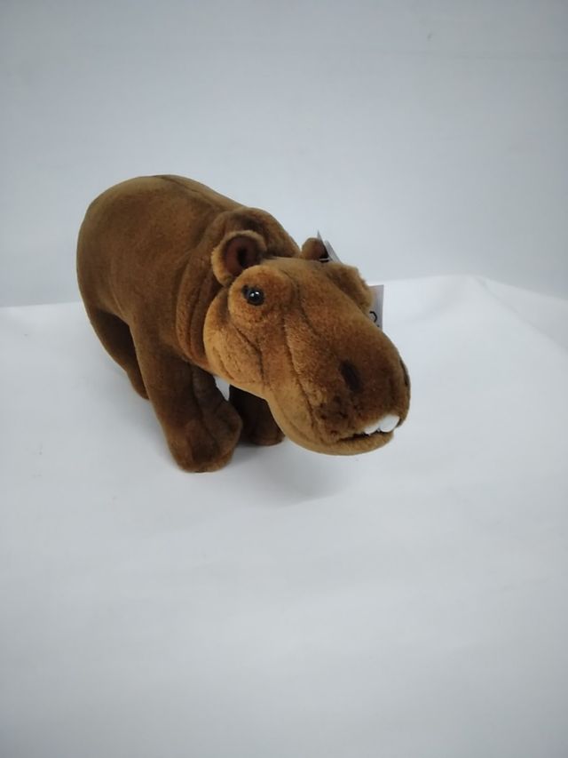 hipopótamo de peluche