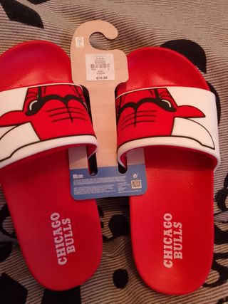Chanclas Chicago bulls de segunda mano por 7 EUR en Valencia en WALLAPOP