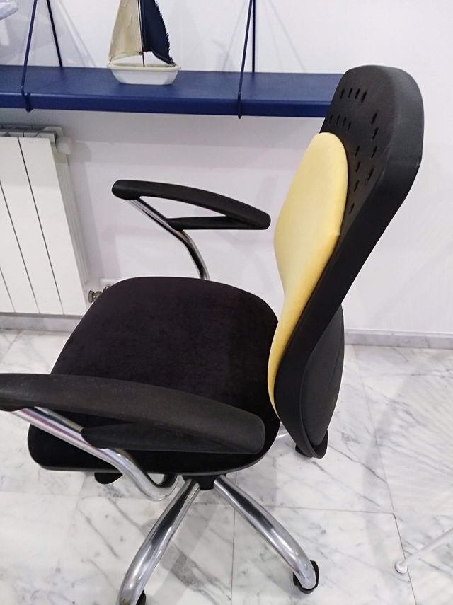 SILLA DE DESPACHO CON RUEDAS