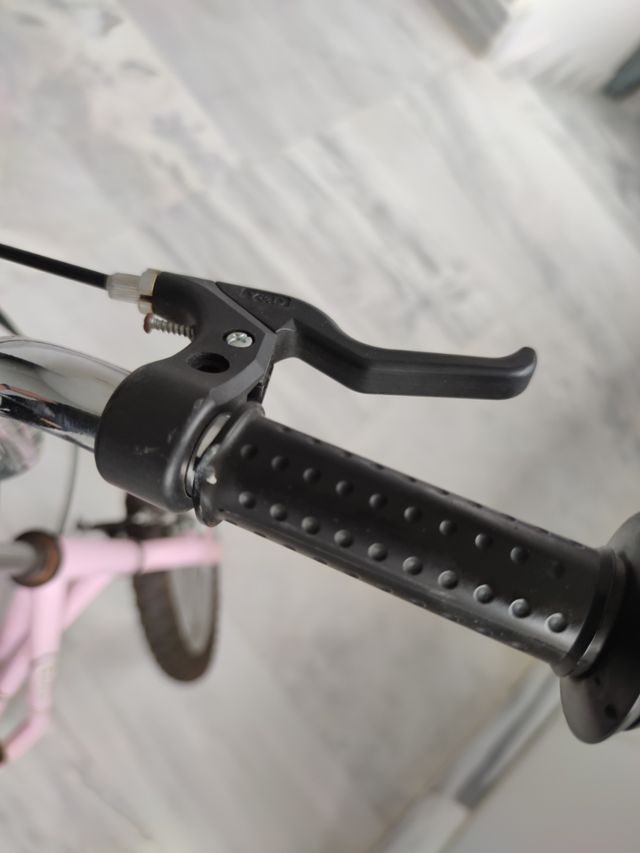 patinete cross. Se envía por Correos sin problema