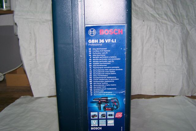 Taladro martillo percutor BOSCH  Batería.