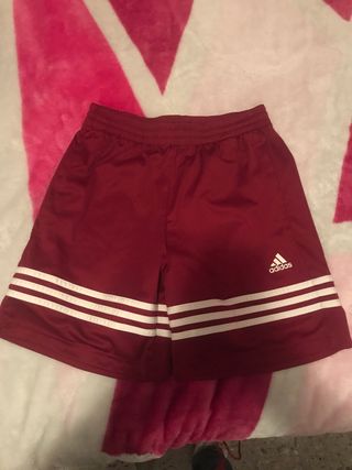 Pantalon adidas granate de segunda mano por 12 EUR en Barcelona en WALLAPOP