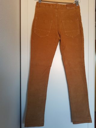 PANTALÓN PANA niño El Corte Inglés de segunda mano por 6 EUR en Oviedo en  WALLAPOP