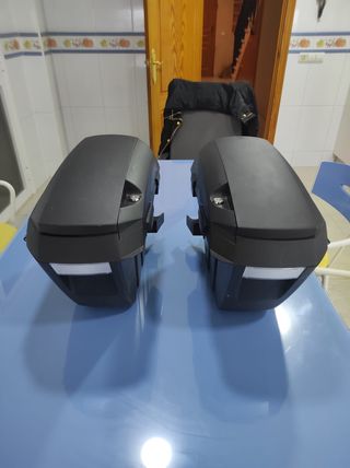 Maletas SHAD SH23 de segunda mano por 115 EUR en Córdoba en WALLAPOP