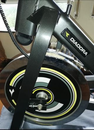 Bicicleta spinning DIADORA RACER 22 de segunda mano por 250 EUR en  Fuengirola en WALLAPOP