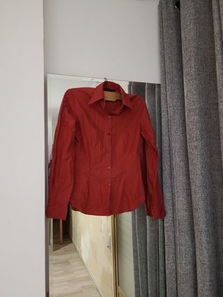 Camisa roja zara talla s de segunda mano por 5 EUR en Elche en WALLAPOP
