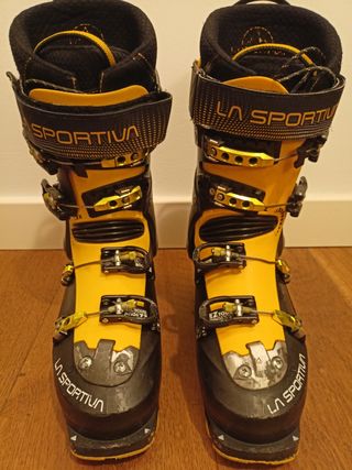 Botas esquí travesía La Sportiva Spectre talla 27 de segunda mano por 215  EUR en Irun en WALLAPOP