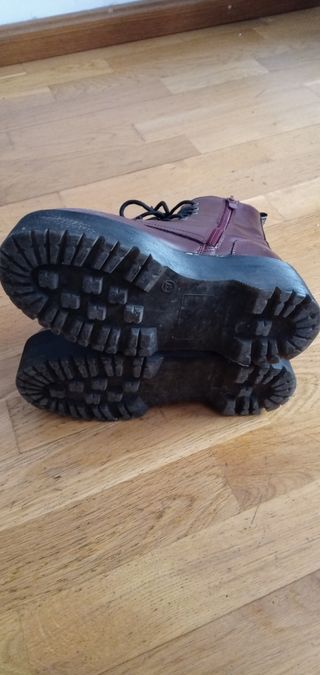 Botas plataforma granate 37 de segunda mano por 15 EUR en Terrassa en  WALLAPOP