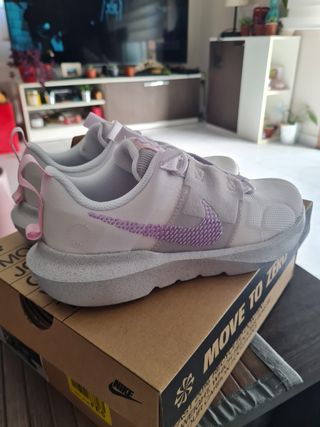 Nike Talla 34 de segunda mano por 45 EUR en Pontevedra en WALLAPOP