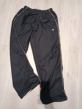 Pantalones Nike Tn de segunda mano por 100 EUR en Madrid en WALLAPOP