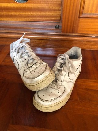 Nike Air Force 1 talla 38 de segunda mano por 18 EUR en Vigo en WALLAPOP