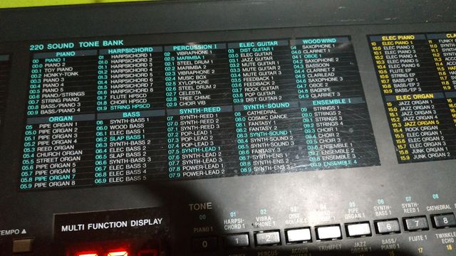 Teclado Casio MT 750