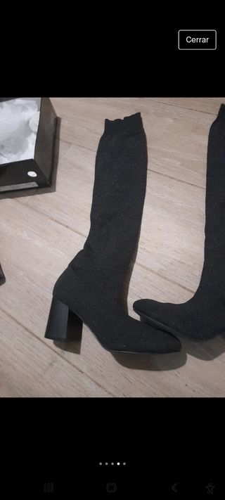 Botas altas tipo calcetin de segunda mano por 25 EUR en Almería en WALLAPOP