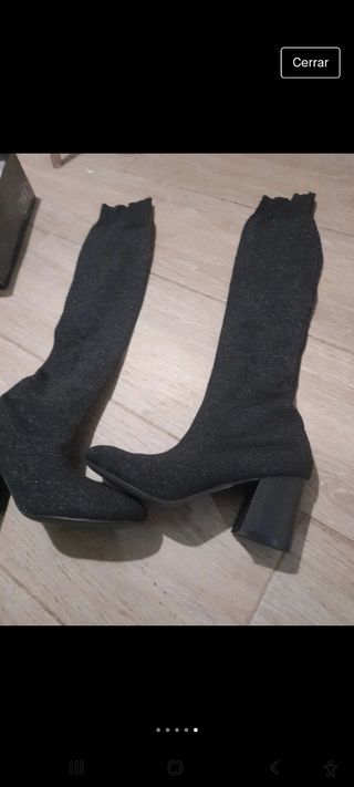 Botas altas tipo calcetin de segunda mano por 25 EUR en Almería en WALLAPOP